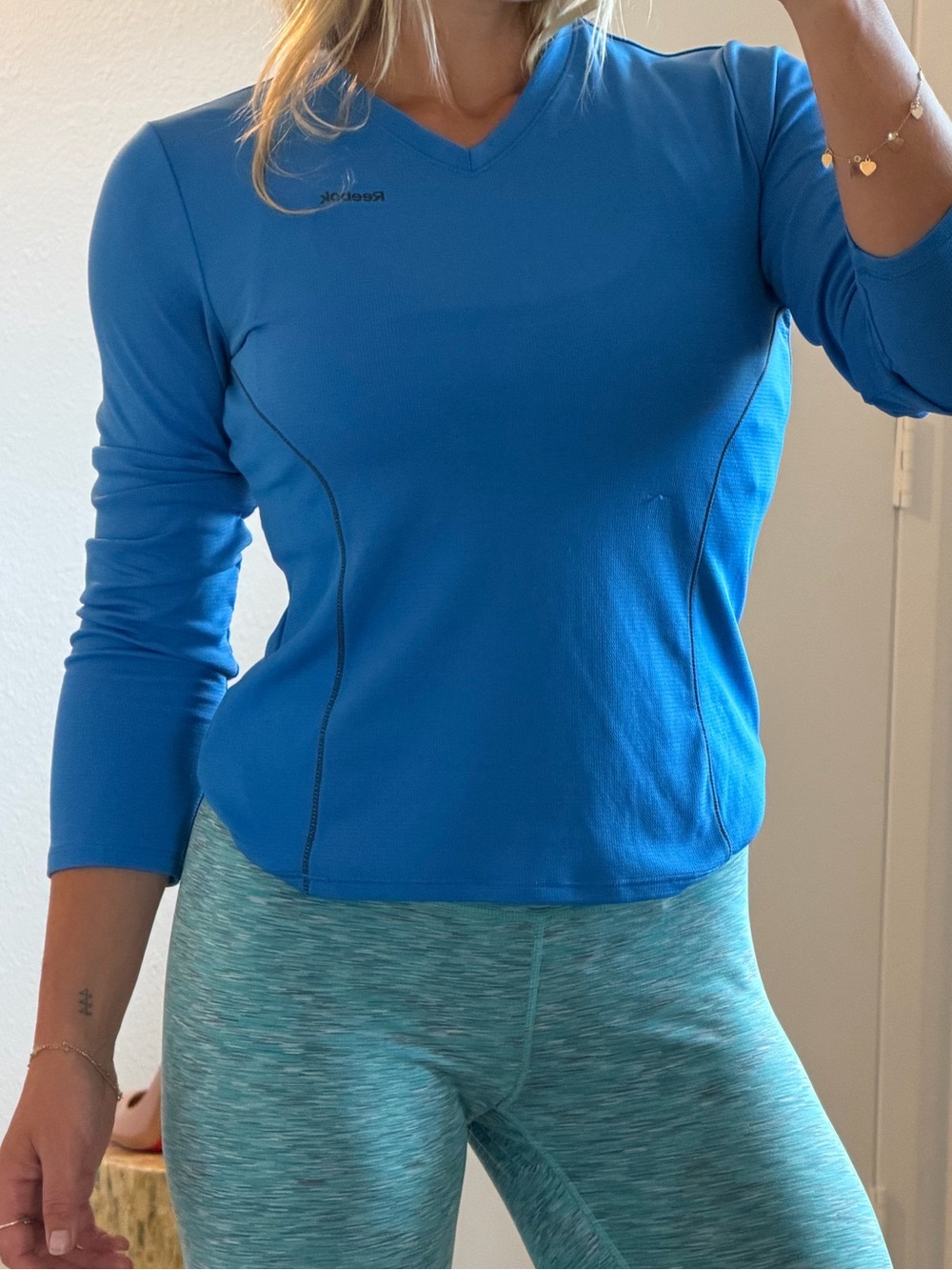 Reebok PlayDry Blue Long Sleeve Athletic Workout Running Top Size Small